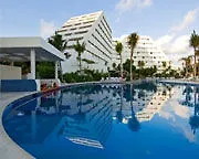Grand Oasis Palm Beach location